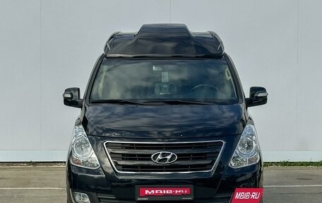 Hyundai Grand Starex Grand Starex I рестайлинг 2, 2017 год, 4 249 000 рублей, 3 фотография