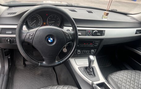 BMW 3 серия, 2011 год, 950 000 рублей, 8 фотография