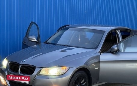 BMW 3 серия, 2011 год, 950 000 рублей, 3 фотография