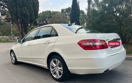 Mercedes-Benz E-Класс, 2009 год, 2 350 000 рублей, 2 фотография