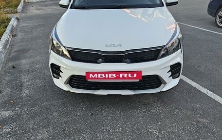 KIA Rio IV, 2021 год, 1 900 000 рублей, 2 фотография