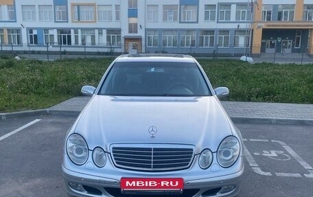 Mercedes-Benz E-Класс, 2003 год, 730 000 рублей, 3 фотография