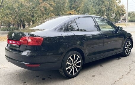 Volkswagen Jetta VI, 2013 год, 1 095 000 рублей, 3 фотография