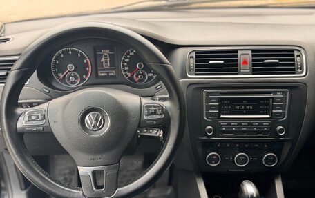 Volkswagen Jetta VI, 2013 год, 1 095 000 рублей, 17 фотография