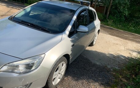 Opel Astra J, 2011 год, 850 000 рублей, 4 фотография