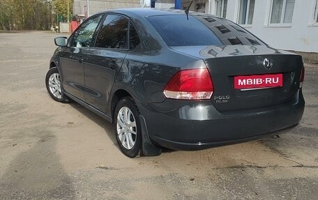 Volkswagen Polo VI (EU Market), 2011 год, 720 000 рублей, 2 фотография