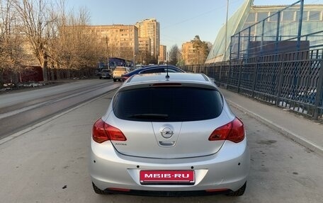 Opel Astra J, 2011 год, 850 000 рублей, 6 фотография