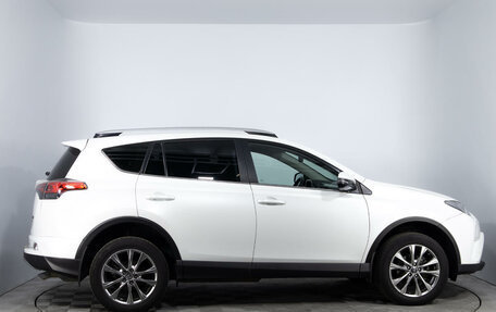 Toyota RAV4, 2019 год, 3 350 000 рублей, 4 фотография