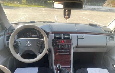 Mercedes-Benz E-Класс, 1999 год, 270 000 рублей, 1 фотография