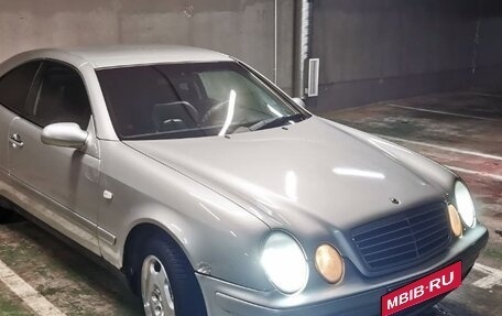 Mercedes-Benz CLK-Класс, 2000 год, 350 000 рублей, 1 фотография