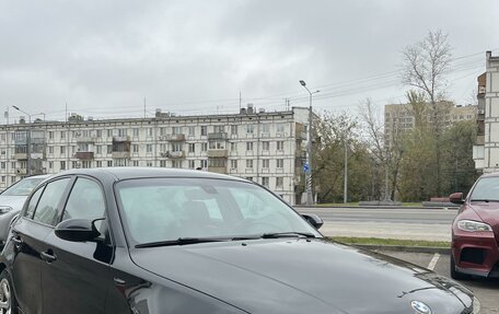 BMW 1 серия, 2006 год, 720 000 рублей, 2 фотография