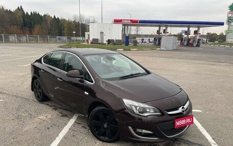 Opel Astra J, 2014 год, 910 000 рублей, 1 фотография