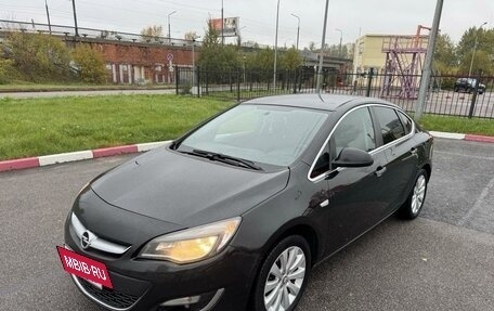 Opel Astra J, 2013 год, 950 000 рублей, 3 фотография