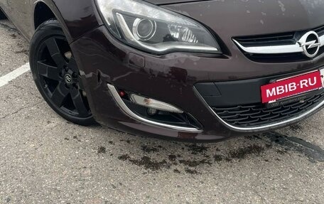 Opel Astra J, 2014 год, 910 000 рублей, 5 фотография