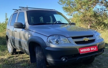 Chevrolet Niva I рестайлинг, 2018 год, 850 000 рублей, 1 фотография