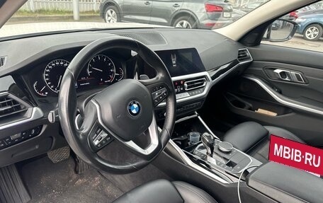 BMW 3 серия, 2019 год, 3 499 000 рублей, 14 фотография