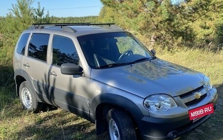 Chevrolet Niva I рестайлинг, 2018 год, 850 000 рублей, 5 фотография