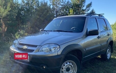 Chevrolet Niva I рестайлинг, 2018 год, 850 000 рублей, 2 фотография