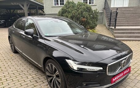 Volvo S90 II рестайлинг, 2020 год, 4 400 000 рублей, 2 фотография