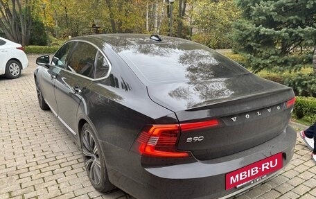 Volvo S90 II рестайлинг, 2020 год, 4 400 000 рублей, 4 фотография