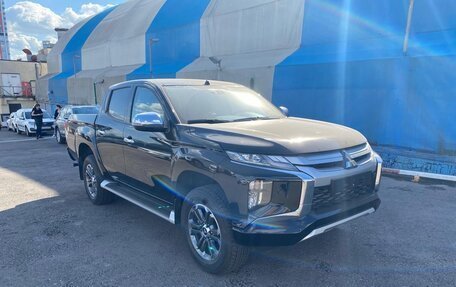 Mitsubishi L200 IV рестайлинг, 2023 год, 4 990 000 рублей, 4 фотография