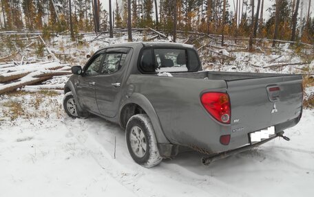 Mitsubishi L200 IV рестайлинг, 2014 год, 1 650 000 рублей, 4 фотография