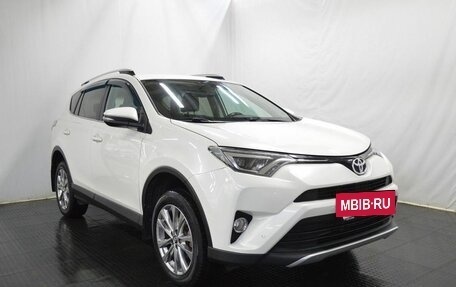 Toyota RAV4, 2017 год, 2 551 000 рублей, 3 фотография