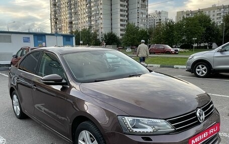 Volkswagen Jetta VI, 2015 год, 1 290 000 рублей, 3 фотография