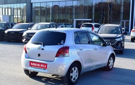 Toyota Vitz, 2009 год, 647 000 рублей, 3 фотография