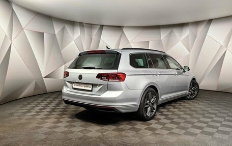 Volkswagen Passat B8 рестайлинг, 2019 год, 2 355 000 рублей, 2 фотография