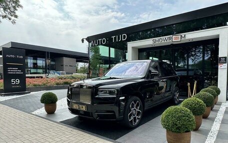 Rolls-Royce Cullinan, 2021 год, 30 500 112 рублей, 2 фотография