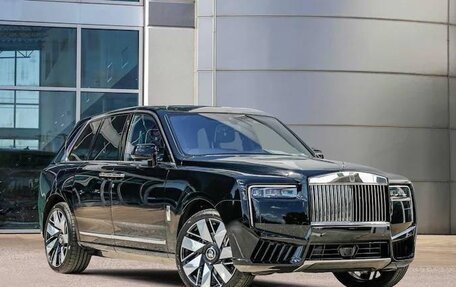 Rolls-Royce Cullinan, 2024 год, 90 000 000 рублей, 4 фотография