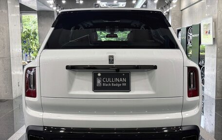 Rolls-Royce Cullinan, 2024 год, 62 500 000 рублей, 6 фотография