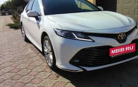 Toyota Camry, 2019 год, 3 780 000 рублей, 5 фотография