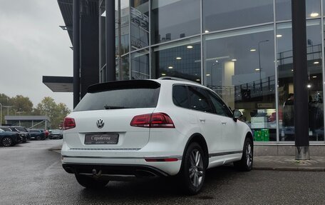 Volkswagen Touareg III, 2016 год, 2 690 000 рублей, 2 фотография