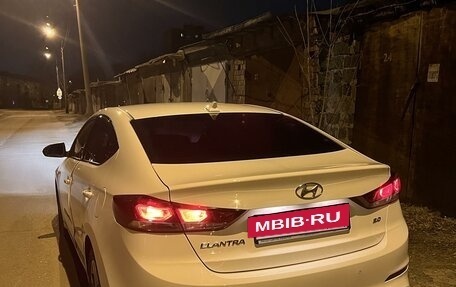 Hyundai Elantra VI рестайлинг, 2018 год, 1 750 000 рублей, 12 фотография