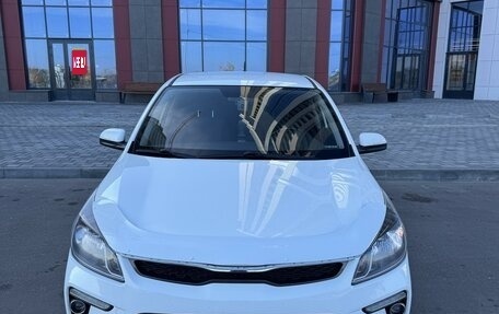 KIA Rio IV, 2018 год, 1 700 000 рублей, 1 фотография