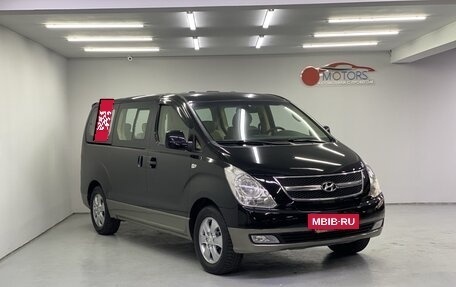 Hyundai Grand Starex Grand Starex I рестайлинг 2, 2012 год, 1 900 000 рублей, 3 фотография