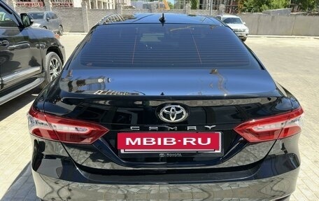 Toyota Camry, 2018 год, 2 860 000 рублей, 4 фотография