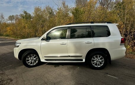 Toyota Land Cruiser 200, 2015 год, 4 890 000 рублей, 2 фотография