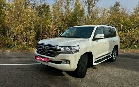 Toyota Land Cruiser 200, 2015 год, 4 890 000 рублей, 6 фотография