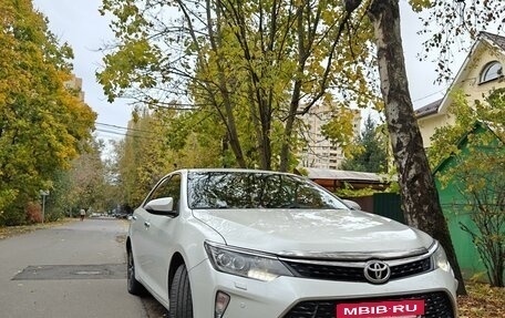 Toyota Camry, 2017 год, 2 450 000 рублей, 13 фотография