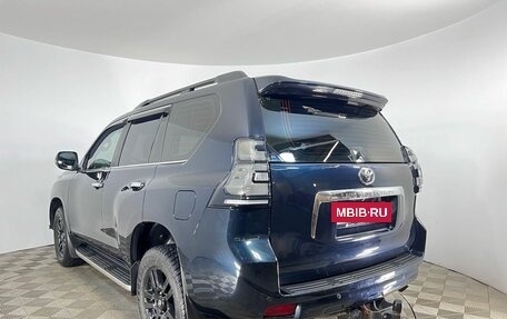 Toyota Land Cruiser Prado 150 рестайлинг 2, 2013 год, 2 849 000 рублей, 7 фотография