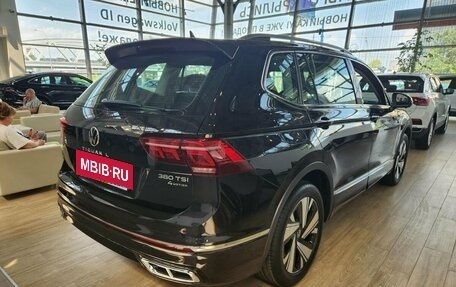 Volkswagen Tiguan, 2024 год, 6 990 000 рублей, 3 фотография