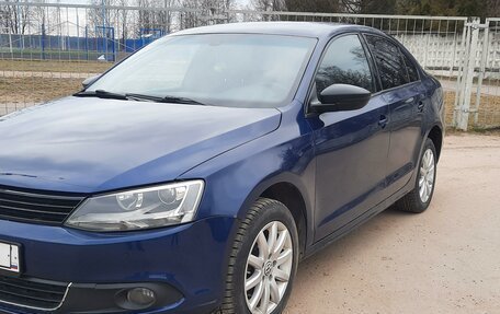 Volkswagen Jetta VI, 2011 год, 1 000 000 рублей, 3 фотография