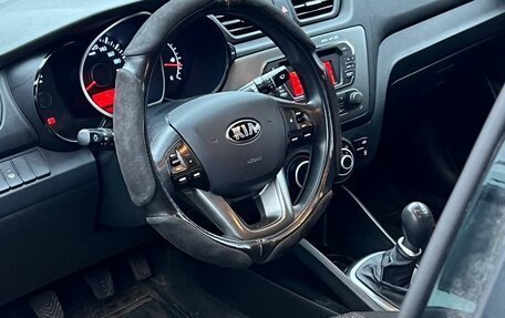 KIA Rio III рестайлинг, 2013 год, 1 000 000 рублей, 5 фотография