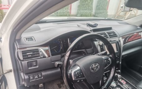 Toyota Camry, 2015 год, 2 100 000 рублей, 4 фотография