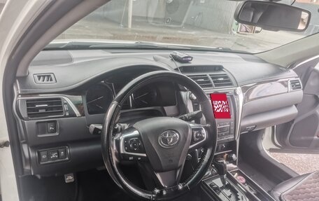 Toyota Camry, 2015 год, 2 100 000 рублей, 10 фотография