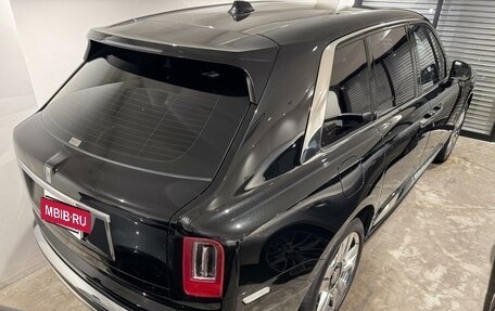 Rolls-Royce Cullinan, 2021 год, 40 000 000 рублей, 7 фотография