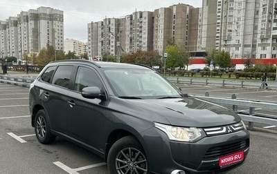 Mitsubishi Outlander III рестайлинг 3, 2013 год, 1 800 000 рублей, 1 фотография